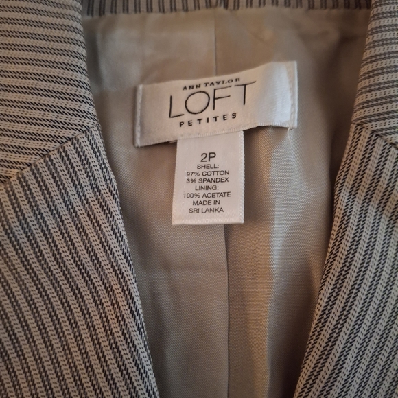 Ann Taylor LOFT Women's Tan Pinstriped Structured Fit Blazer - Picture 5 of 8